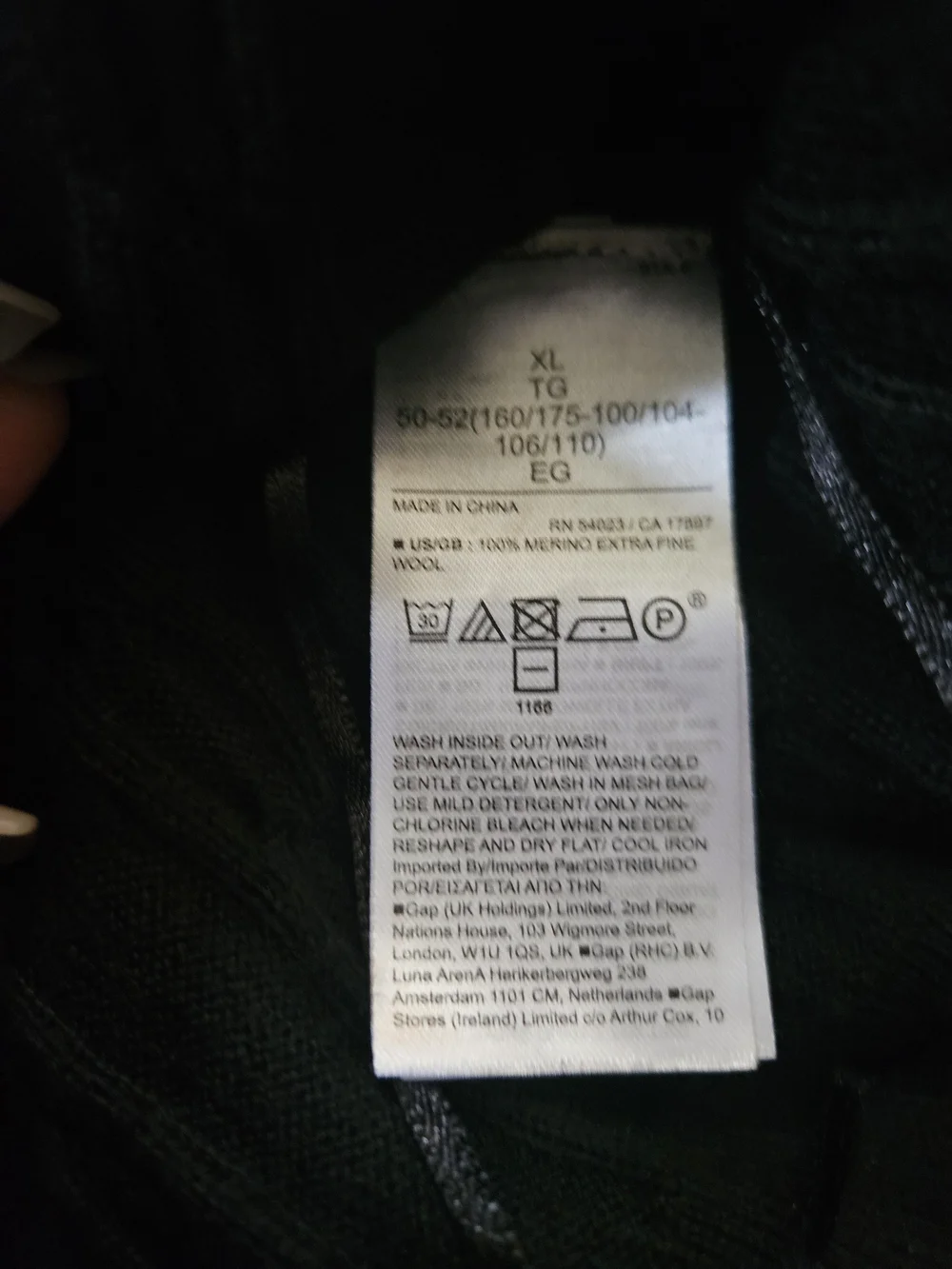 Banana Republic 100% Merino Wool Cable-Knit Sweater Tank Vest - Black Size XL